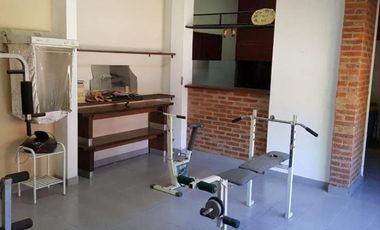Casa en venta - 3 Dormitorios 3 Baños - 1.251Mts2 - Chivilcoy