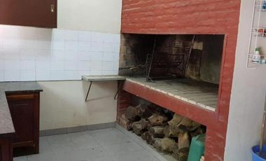 Casa en venta - 3 Dormitorios 3 Baños - 1.251Mts2 - Chivilcoy