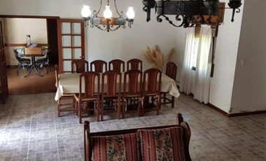 Casa en venta - 3 Dormitorios 3 Baños - 1.251Mts2 - Chivilcoy