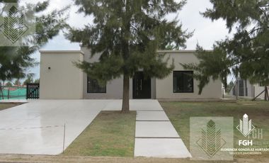 Casa en Venta a la laguna Naudir Escobar