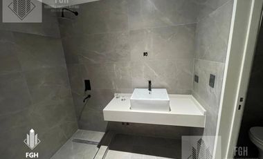 Casa en Venta a la laguna Naudir Escobar