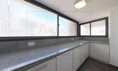 Venta 4 dormitorios triplex Parrilla Quincho Terraza Hidromasaje Sauna 3 cocheras Belgrano