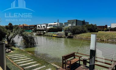 Casa 6 ambientes al agua en venta - Nuevo Quilmes