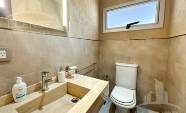 Casa 6 ambientes al agua en venta - Nuevo Quilmes