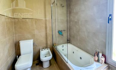 Casa 6 ambientes al agua en venta - Nuevo Quilmes