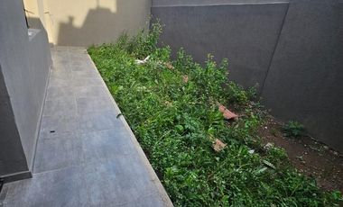 Departamento de  amb. con cochera y Patio