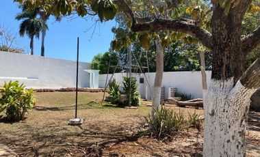 Renta casona de un piso en Merida