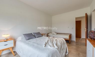 Casa en Venta 5 dormitorios   Cancha de Tenis y Sauna en Loma Escondida