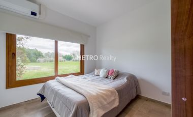 Casa en Venta 5 dormitorios   Cancha de Tenis y Sauna en Loma Escondida