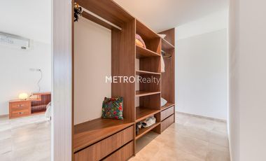 Casa en Venta 5 dormitorios   Cancha de Tenis y Sauna en Loma Escondida