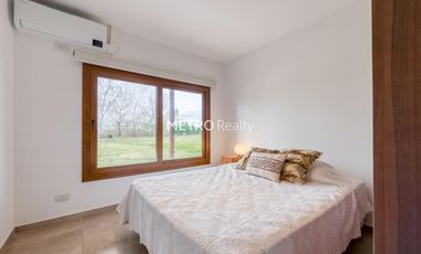 Casa en Venta 5 dormitorios   Cancha de Tenis y Sauna en Loma Escondida