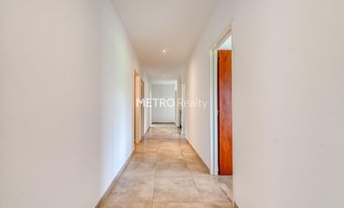 Casa en Venta 5 dormitorios   Cancha de Tenis y Sauna en Loma Escondida