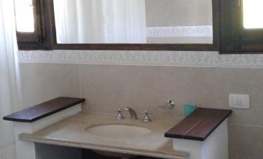 Casa en venta - 4 Dormitorios 6 Baños - 900Mts2 - Luján