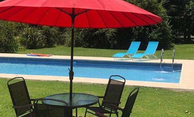 Casa en venta - 4 Dormitorios 6 Baños - 900Mts2 - Luján