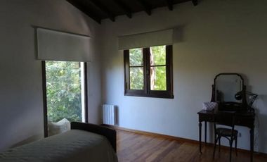 Casa en venta - 4 Dormitorios 6 Baños - 900Mts2 - Luján