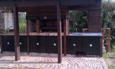 Casa en venta - 4 Dormitorios 6 Baños - 900Mts2 - Luján