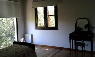 Casa en venta - 4 Dormitorios 6 Baños - 900Mts2 - Luján
