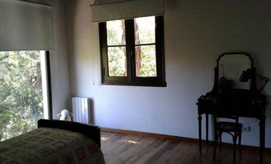 Casa en venta - 4 Dormitorios 6 Baños - 900Mts2 - Luján