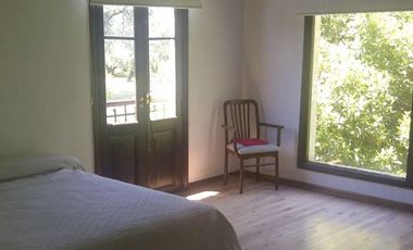 Casa en venta - 4 Dormitorios 6 Baños - 900Mts2 - Luján