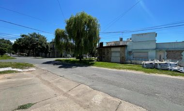 VENTA/PERMUTA- Galpón - Oficina y vivienda - 2 dormitorios - Belgrano, Rosario