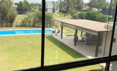 Casa en venta - Barrio El Principado, Canning