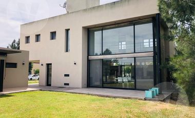 Casa en venta - Barrio El Principado, Canning