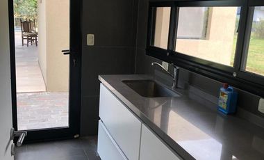 Casa en venta - Barrio El Principado, Canning