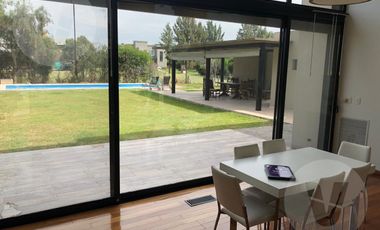 Casa en venta - Barrio El Principado, Canning