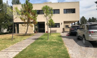 Casa en venta - Barrio El Principado, Canning