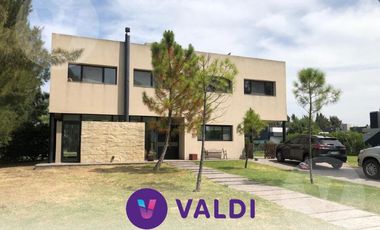Casa en venta - Barrio El Principado, Canning