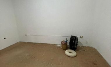 Casa en  venta con lote de 10 x 20 con patio y dormitorios - Wilde