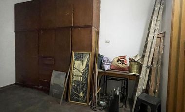Casa en  venta con lote de 10 x 20 con patio y dormitorios - Wilde