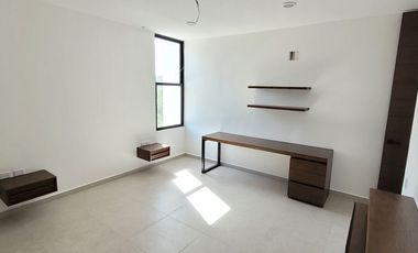 TownHouse en venta Xcanatún modelo 1