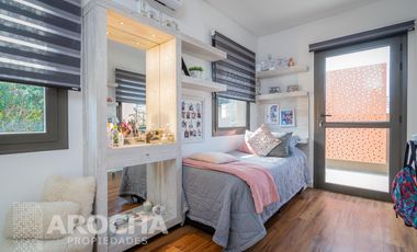 Casa en alquiler, venta quilmes centro con garage y pileta