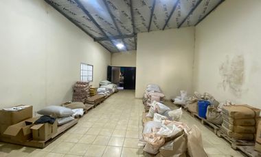 Galpón en  Venta