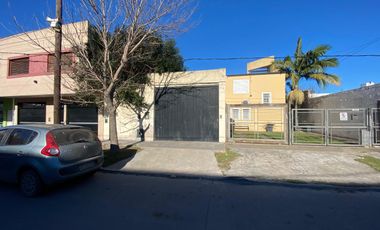 Galpón en  Venta