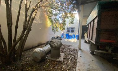 Galpón en  Venta