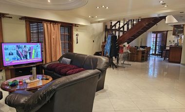 Casa en  Luis Guillon