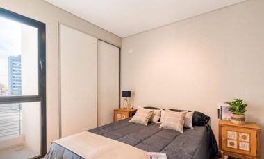 Venta departamento de 2 dormitorios con balcón en zona Centro