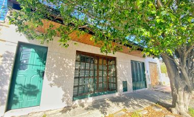 VENTA CASA 3 AMB 207 M2 VALENTIN ALSINA