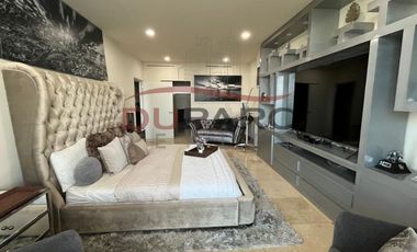 Penthouse Amueblado de 3 Recamaras en Venta, Country Club