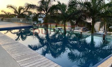Penthouse Amueblado de 3 Recamaras en Venta, Country Club