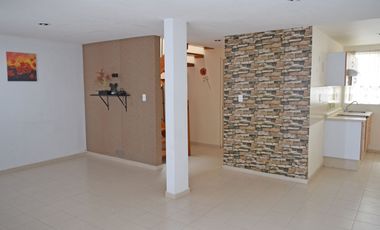 CASA EN VENTA EN FRACCIONAMIENTO CON EXCELENTE UBICACIÓN