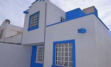 CASA EN VENTA EN FRACCIONAMIENTO CON EXCELENTE UBICACIÓN