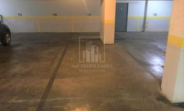 VENDO dos estacionamientos (TANDEM)