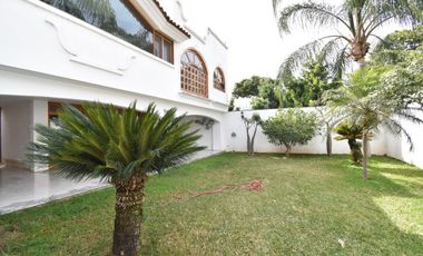 Se Renta casa en Colinas de San Javier