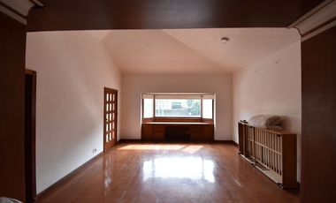 Se Renta casa en Colinas de San Javier