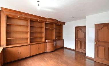 Se Renta casa en Colinas de San Javier
