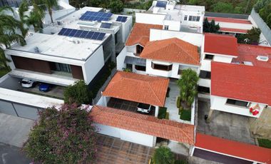 Se Renta casa en Colinas de San Javier