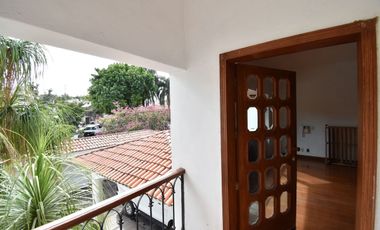 Se Renta casa en Colinas de San Javier
